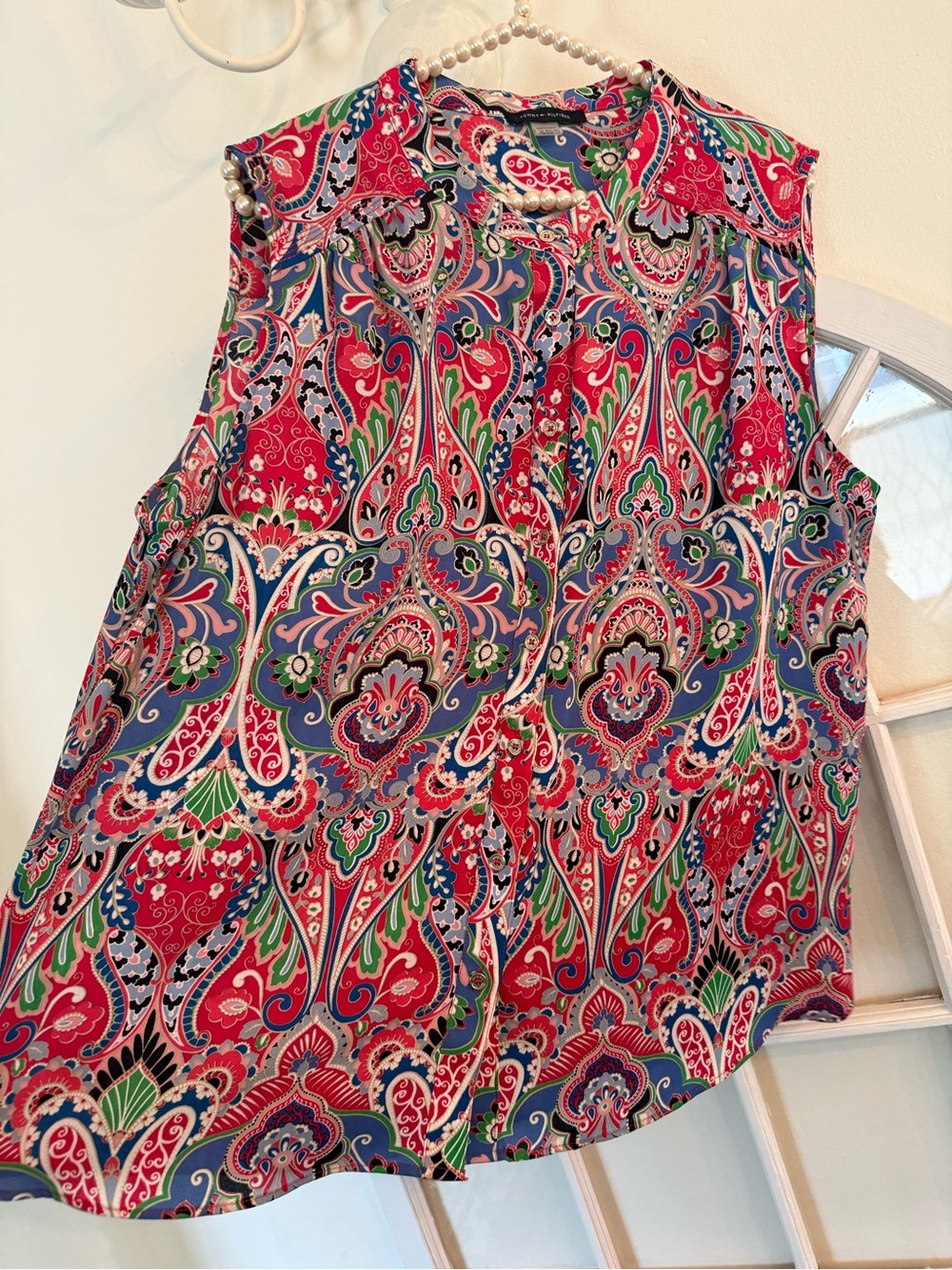 Tommy Hilfiger Sleeveless Paisley Print Women's Top in Red and Blue Boho chic